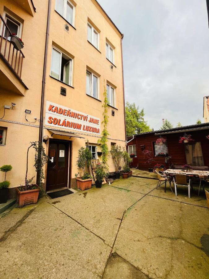 Apartma Luxura Дечин Екстериор снимка