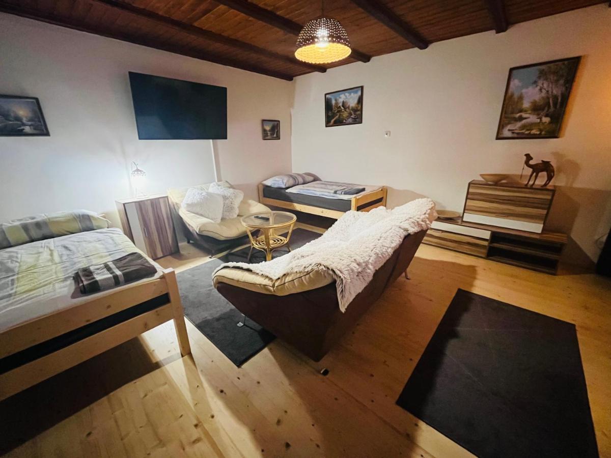 Apartma Luxura Дечин Екстериор снимка