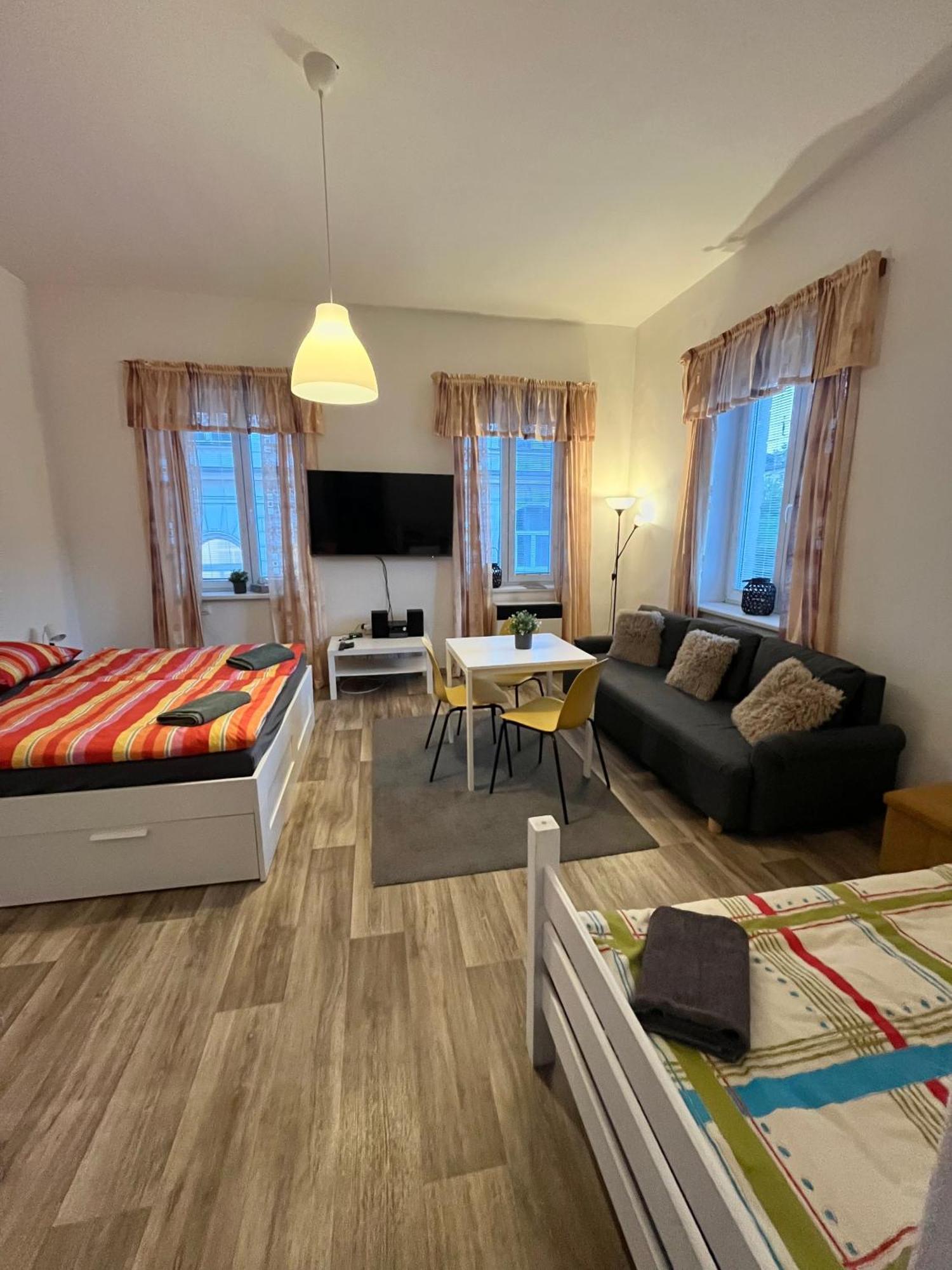 Apartma Luxura Дечин Екстериор снимка