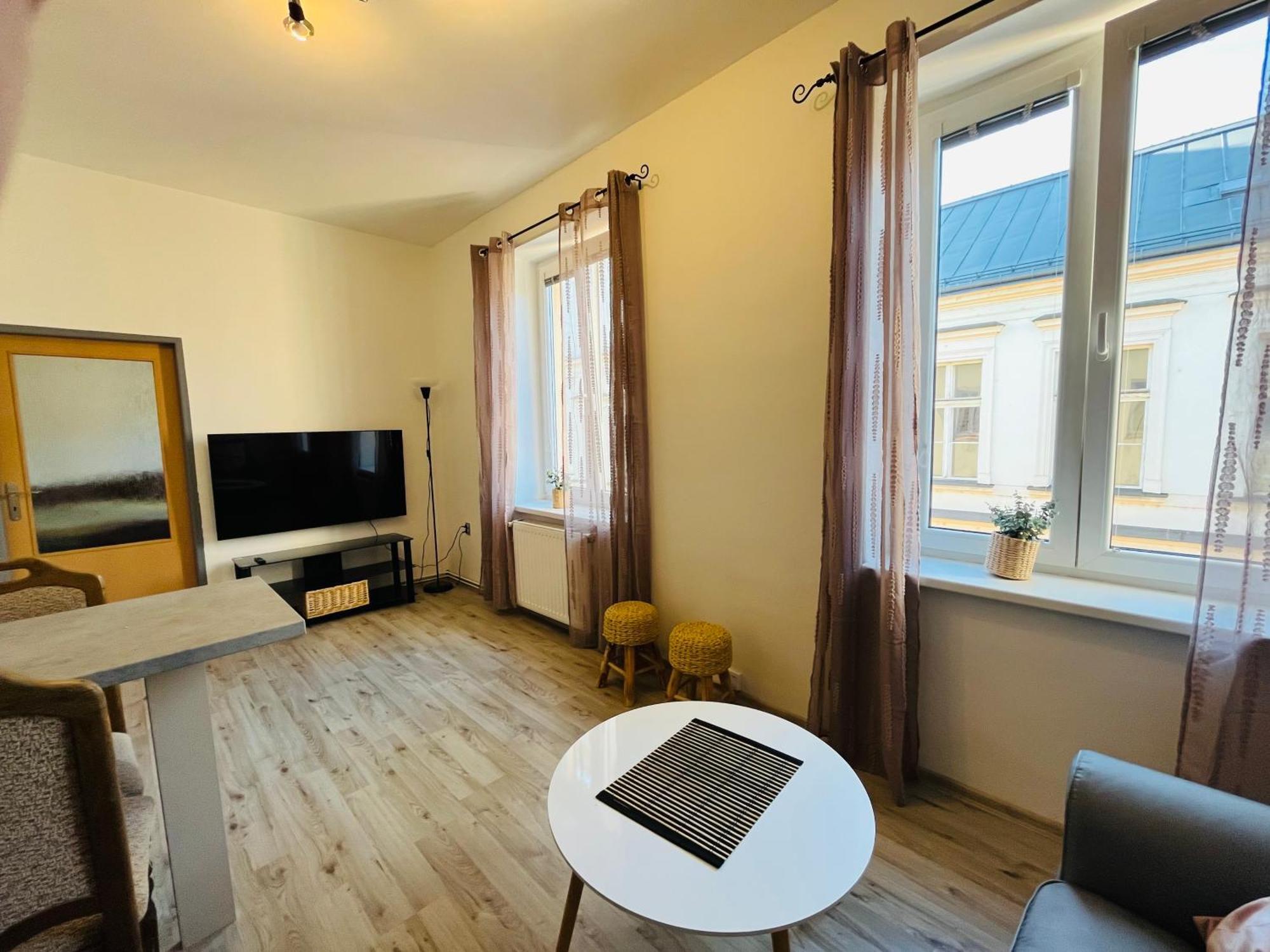 Apartma Luxura Дечин Екстериор снимка