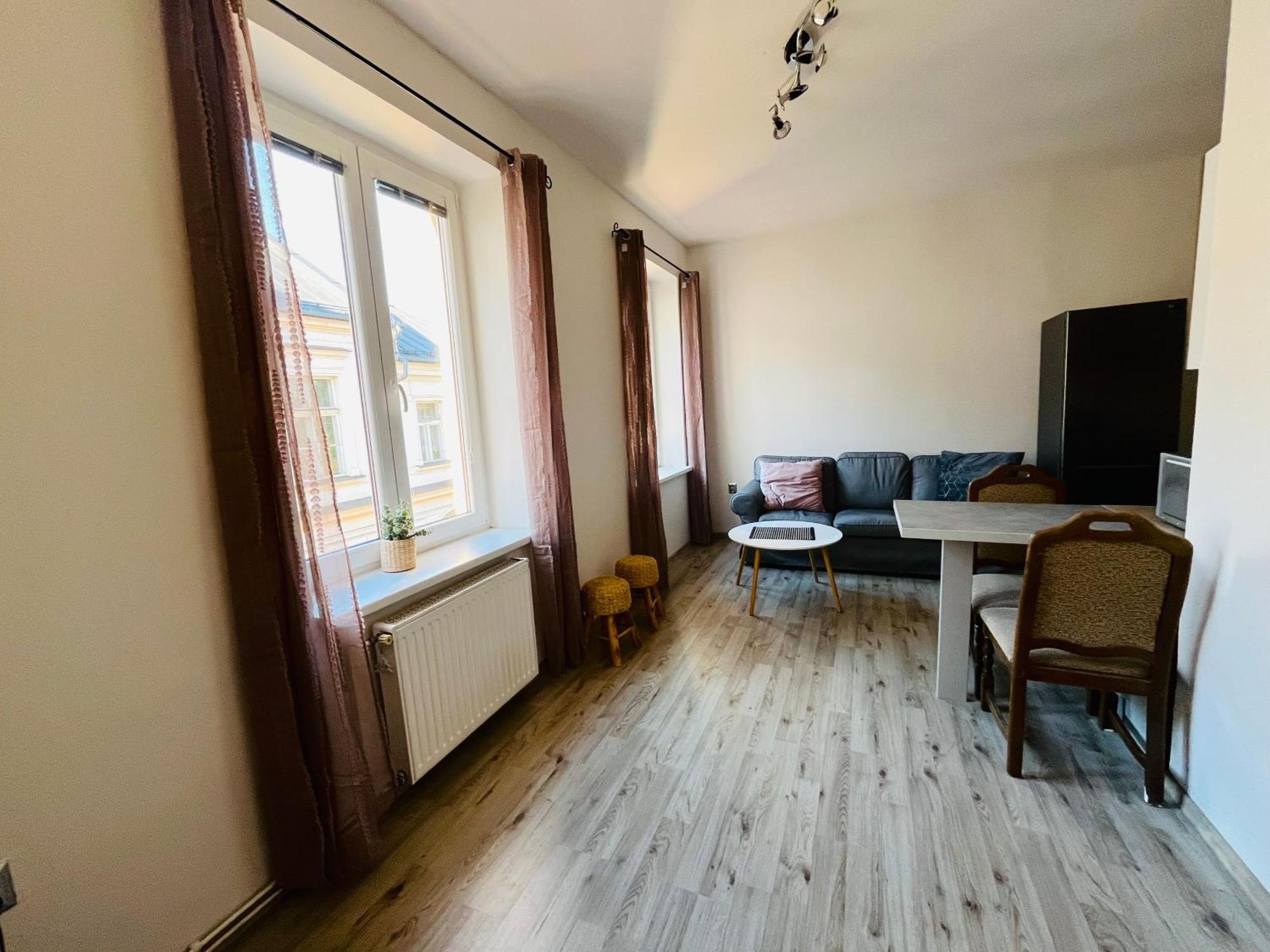 Apartma Luxura Дечин Екстериор снимка