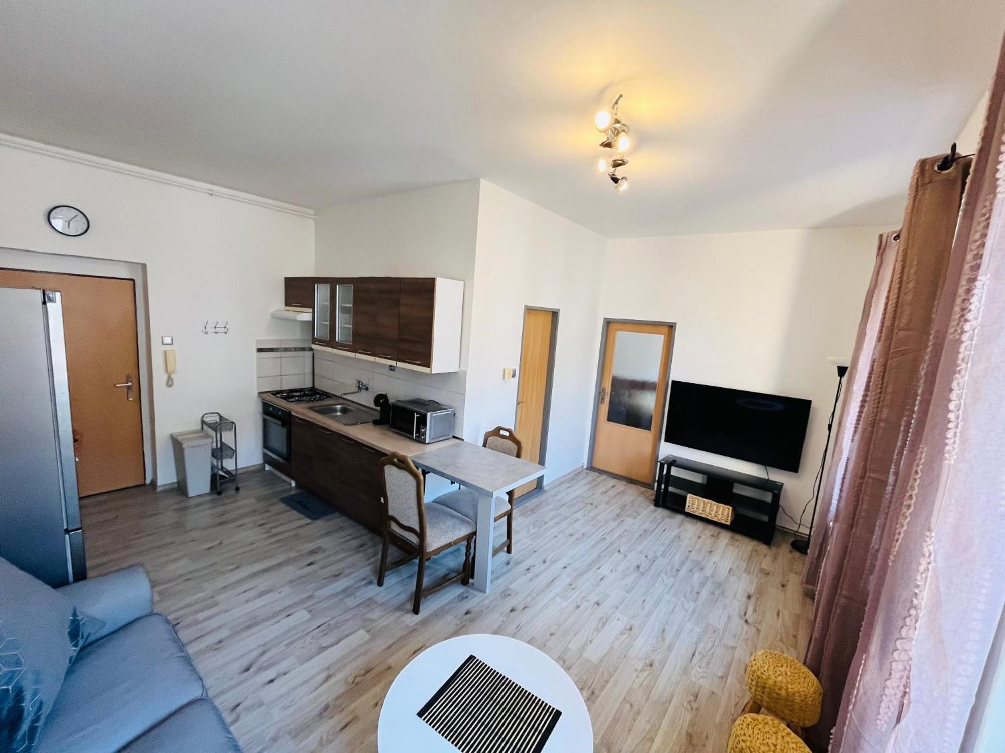 Apartma Luxura Дечин Екстериор снимка