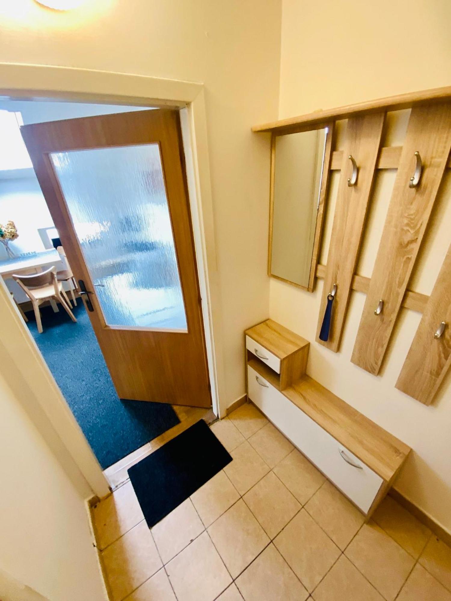 Apartma Luxura Дечин Екстериор снимка