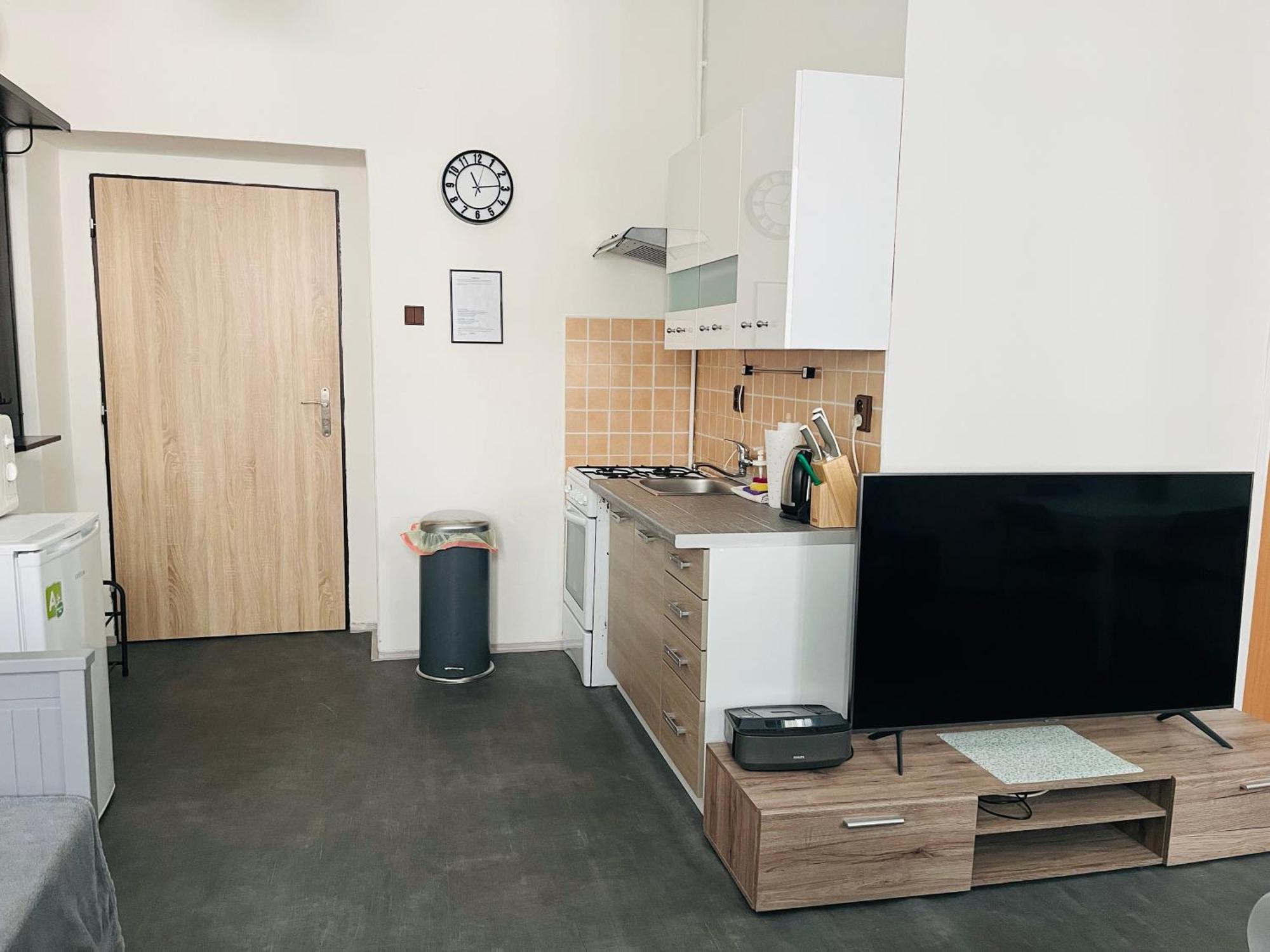 Apartma Luxura Дечин Екстериор снимка