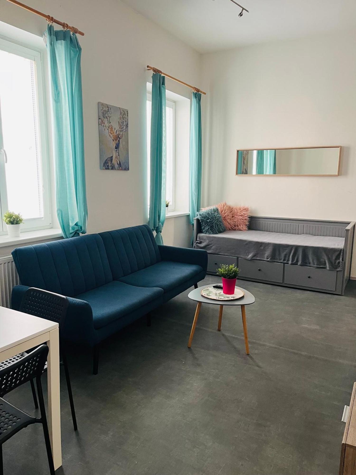 Apartma Luxura Дечин Екстериор снимка
